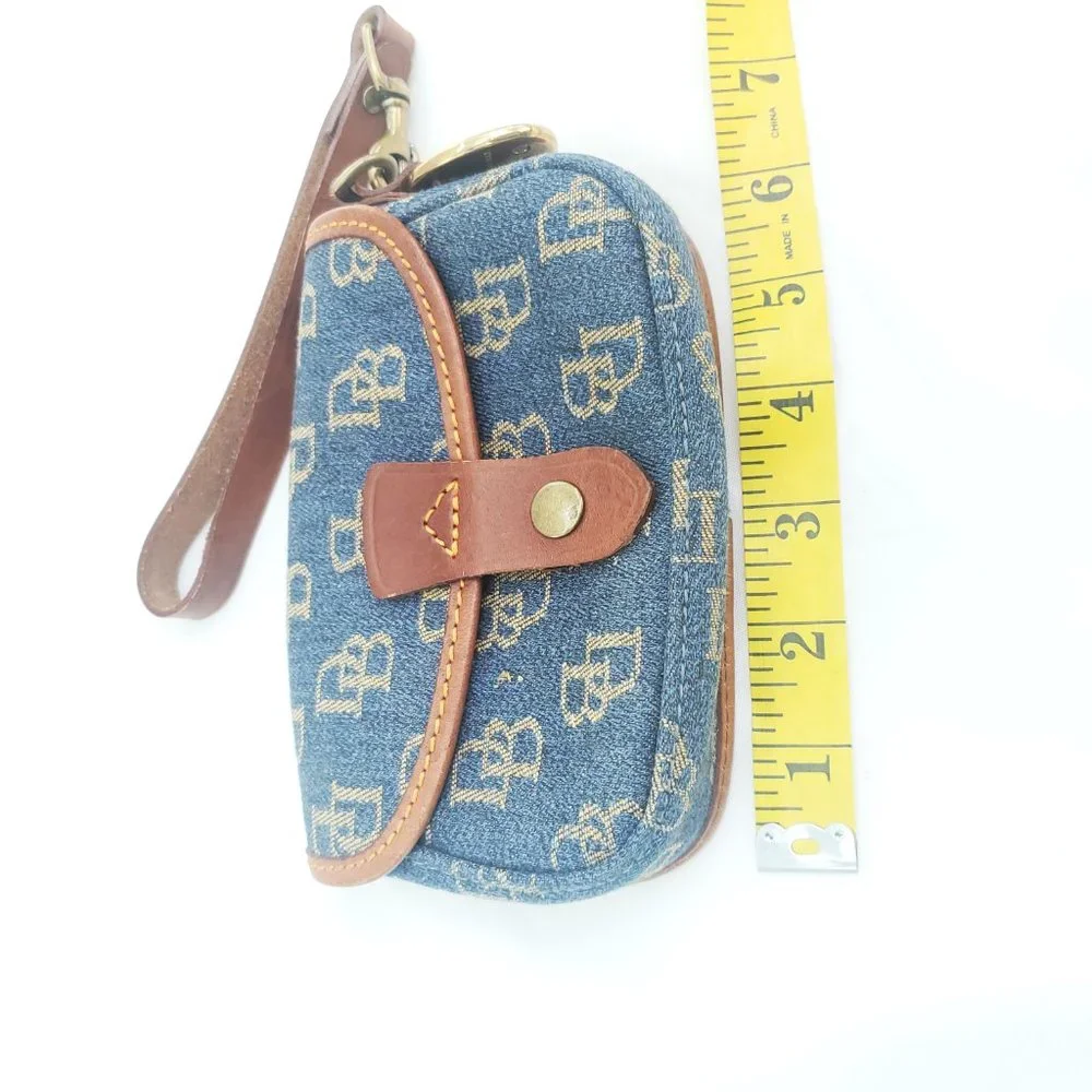 Dooney & Bourke Womens Blue Monogram Denim Detachable Strap Wristlet Wallet